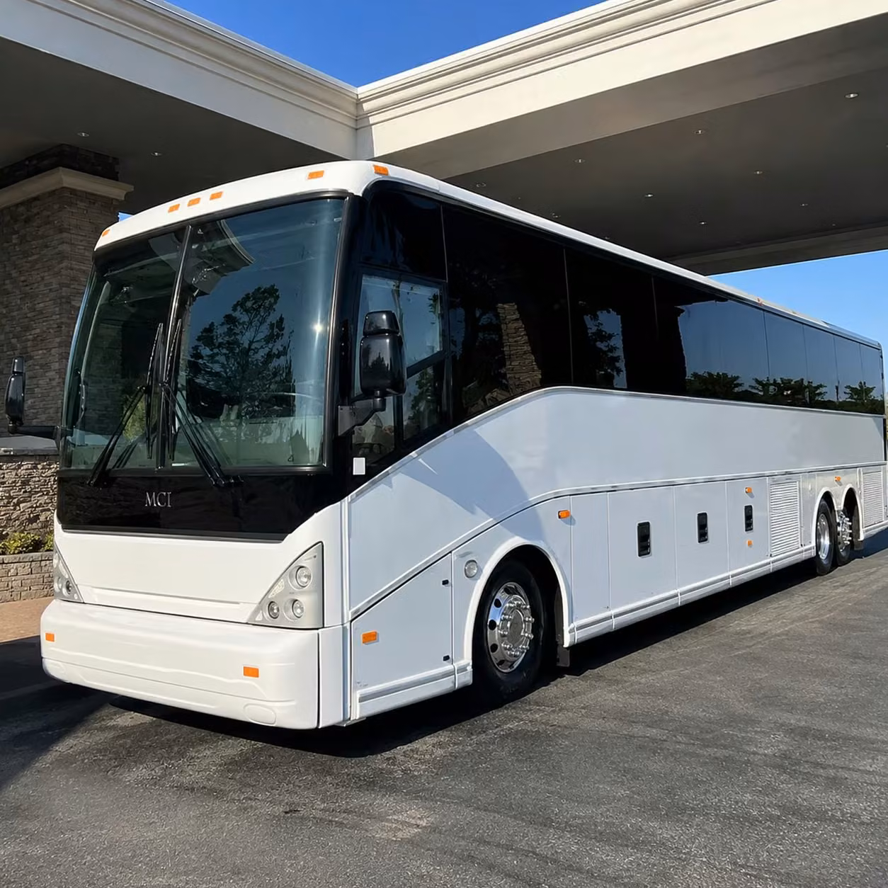 burbank bob hope airport transfers are fast and easy from pasadena