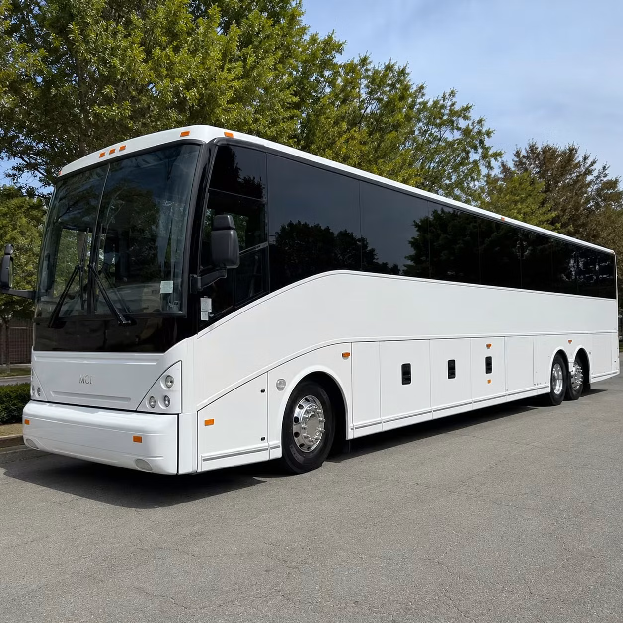 multi stop airport pickup routes are no problem for the charterbusrentalpasadenaca com network