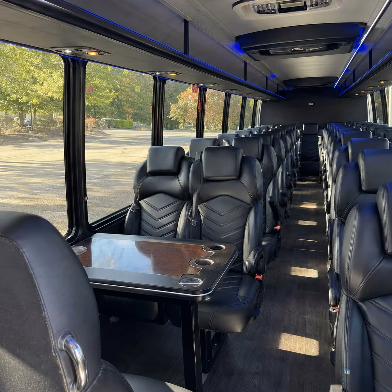 pasadena 28 passenger minibus rental