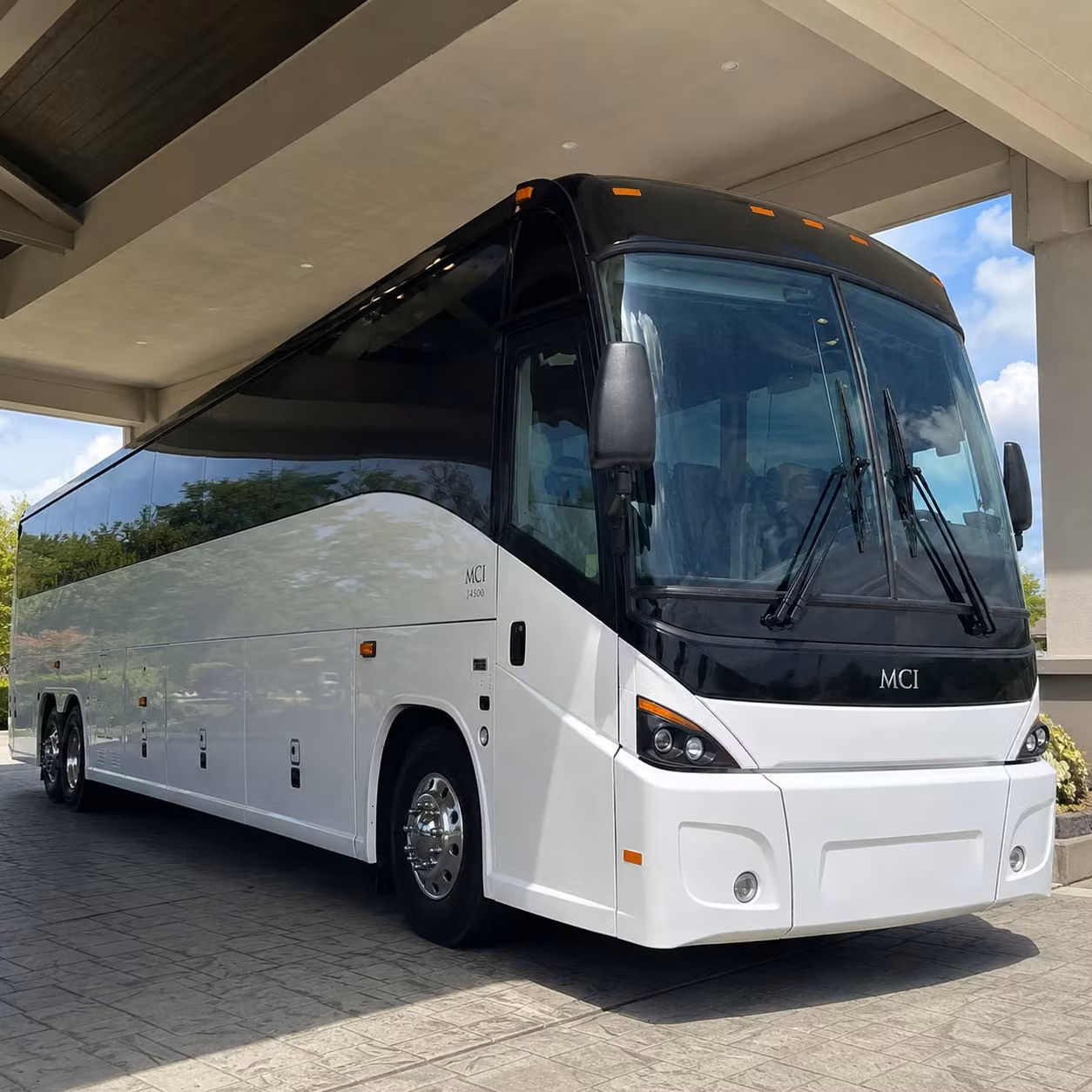 recurring employee shuttle programs built around your pasadena worksite